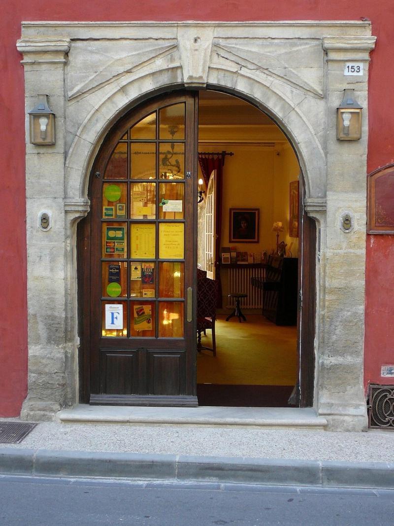 Hôtel du Fiacre Carpentras Exterior foto