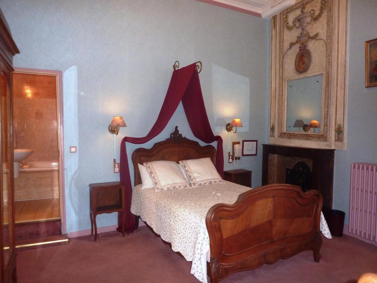 Hôtel du Fiacre Carpentras Quarto foto
